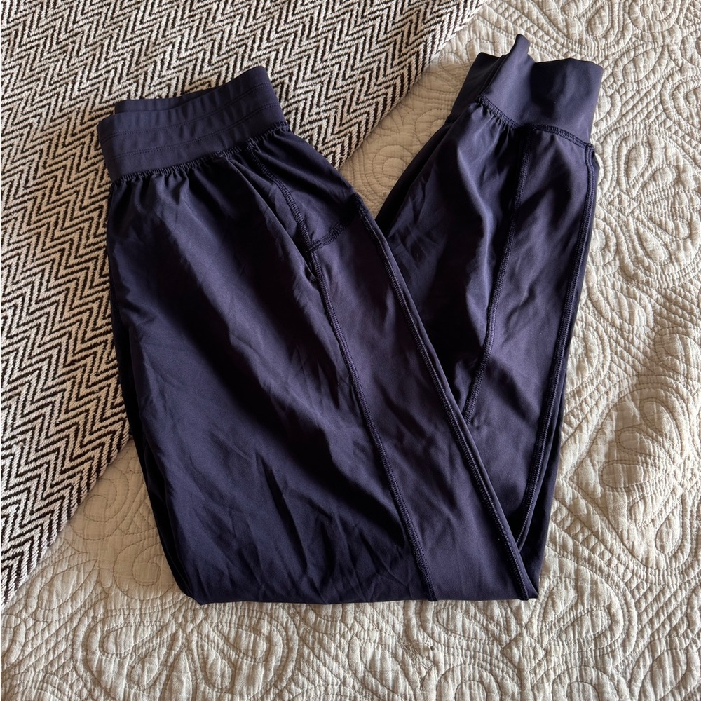 lululemon athletica Navy Track Pants Joggers. Size 2